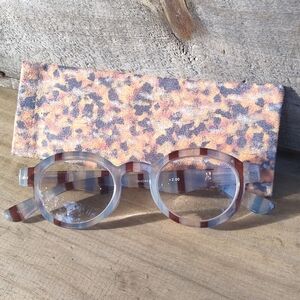 Readers glasses +2.00 And Case